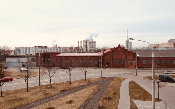 Kaip sovietinė industrializacija keitė Rytų Europą: pažadas apie gerovę ir ilgalaikės politinės pasekmės