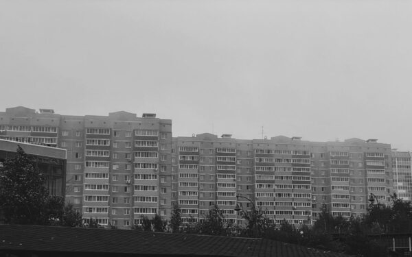 Kodėl sovietiniai daugiabučiai tapo politiniu klausimu: nuo „mikrorajonų“ planavimo iki šiandieninių ginčų