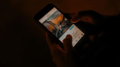 Emocinė propaganda karo kontekste: kaip jausmais paremti pasakojimai keičia mūsų požiūrį ir sprendimus