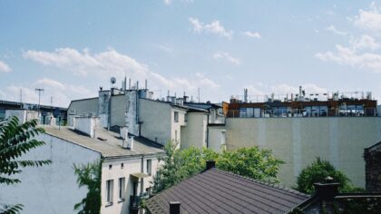 Kaip kaimynų bendruomenė gali pakeisti jūsų gatvę: nuo skundų komentaruose iki realių sprendimų rajone