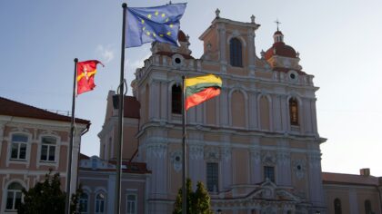 Kaip kūrėsi Lietuvos savivalda po 1990 metų: nuo sovietinių tarybų iki šiandienos politinių ginčų