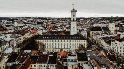 Kaip kūrėsi savivalda po 1990 metų: vietos valdžios patirtys ir pamokos dabartinei politikai