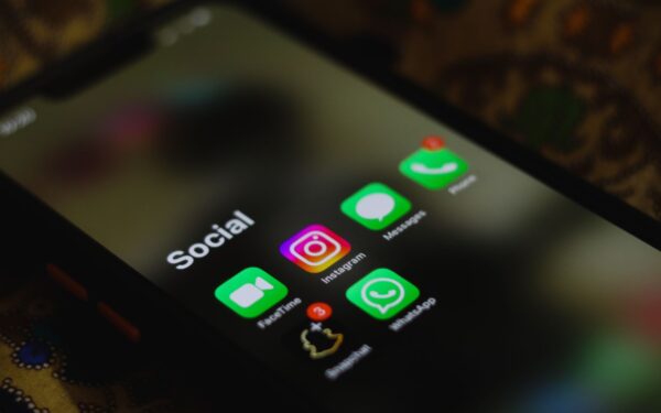 Kaip „memai“ tampa politiniu įrankiu: nuo juokelių socialiniuose tinkluose iki nuomonės formavimo