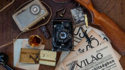 Kaip sovietinė propaganda ardė pasitikėjimą: informaciniai įpročiai, kurie vis dar lydi rinkimus ir viešas diskusijas