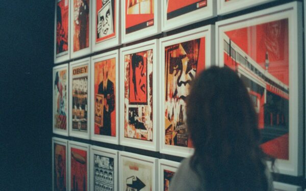 Kaip sovietinė propaganda kalbėjo apie taiką ir karą: praeities naratyvai ir jų atgarsiai šiandienos saugumo debatuose