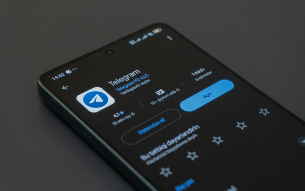 Kaip „Telegram“ tampa patogiu kanalu propagandai: kokius signalus turėtų pastebėti įprastas vartotojas