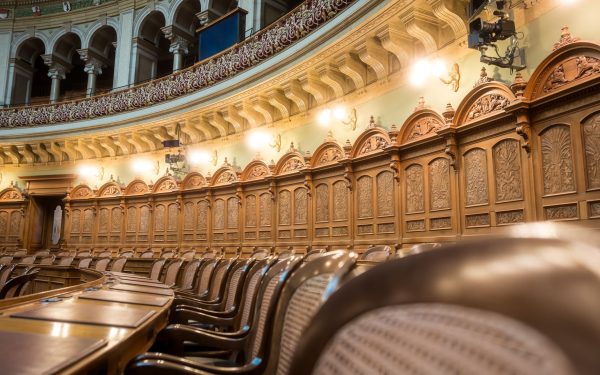 Kaip veikia jaunimo tarybos savivaldybėse: galimybė daryti įtaką sprendimams dar mokyklos suole