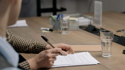 Kaip veikia pilietinės peticijos Lietuvoje: nuo parašo internete iki realaus sprendimo