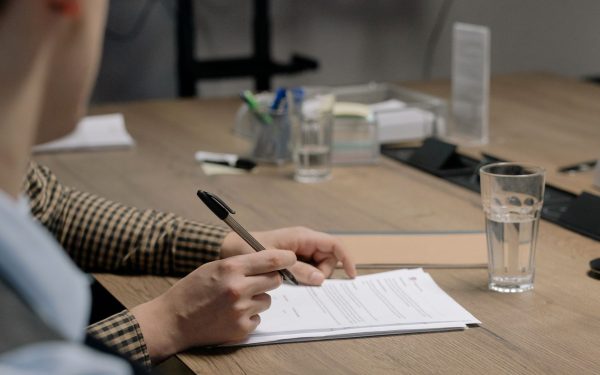 Kaip veikia pilietinės peticijos Lietuvoje: nuo parašo internete iki realaus sprendimo