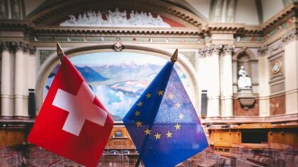 Kas yra politinė ideologija: kaip atskirti pagrindines kryptis ir suprasti partijų skirtumus