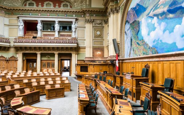 Kas yra valdžių padalijimas Lietuvoje: kaip veikia trys valdžios šakos ir kodėl tai svarbu kiekvienam