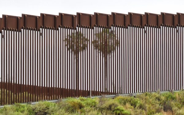 Migracijos kaip spaudimo priemonės taktika: kaip kintantys maršrutai ir hibridiniai veiksmai veikia Baltijos regioną