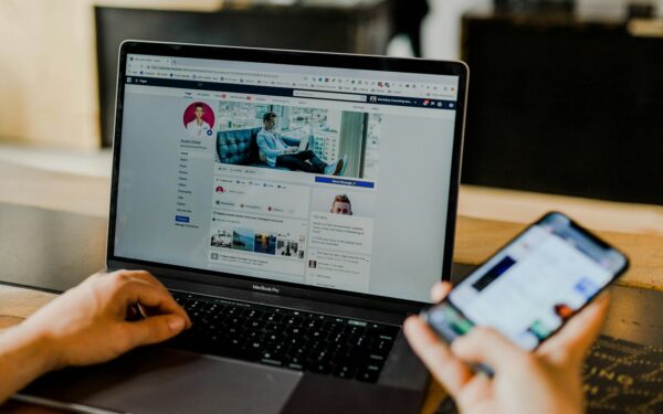Pilietinė pareiga internete: kaip atsakingai pranešti apie neapykantos kalbą ir grasinimus